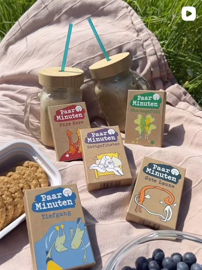 Paarzeit PaarMinuten auf einer Picknickdecke